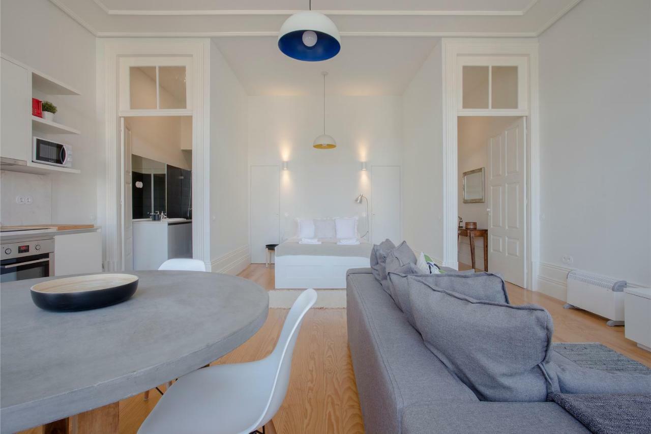 Downtown Spacious Studio Porto Bagian luar foto