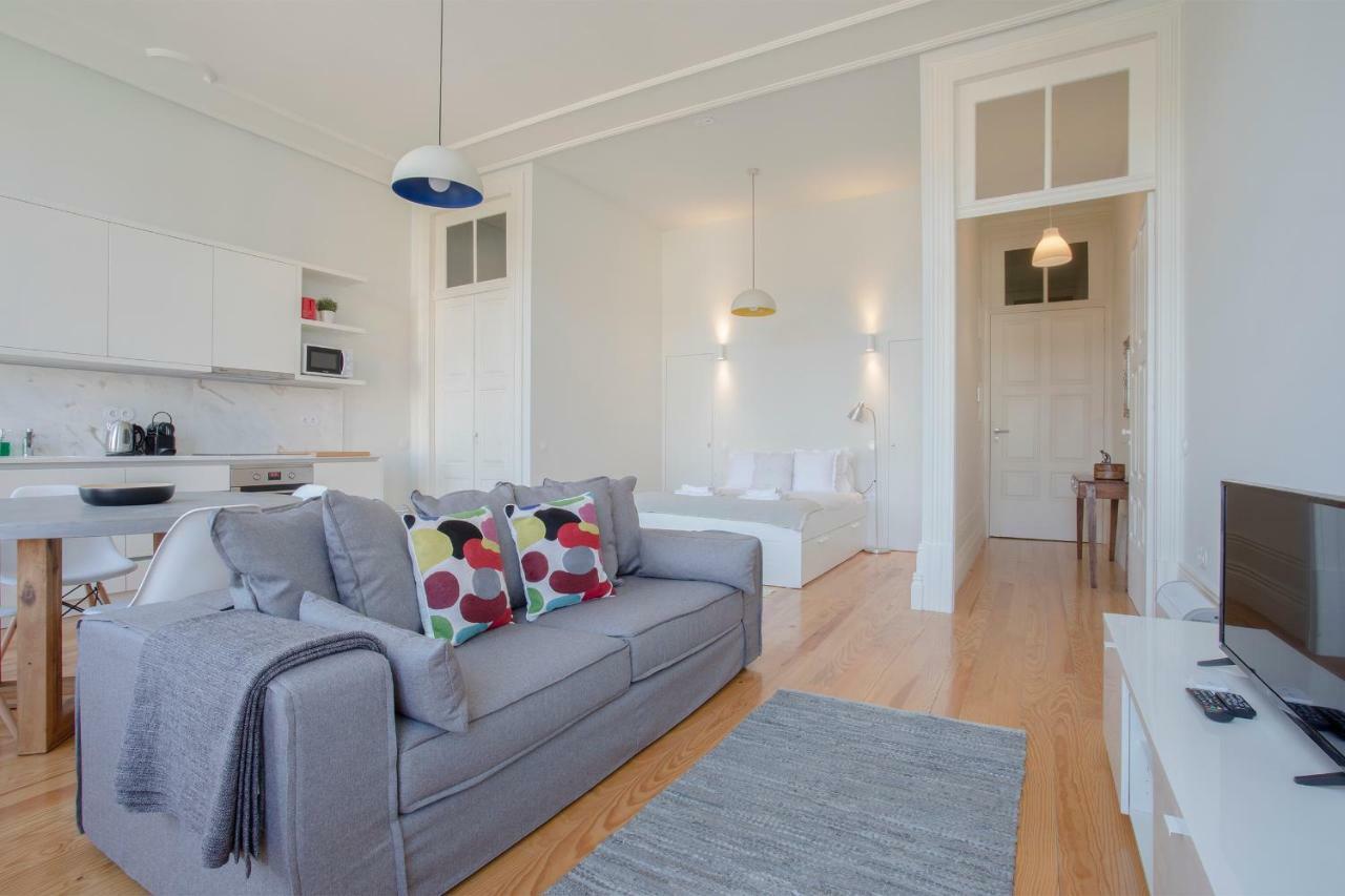 Downtown Spacious Studio Porto Bagian luar foto