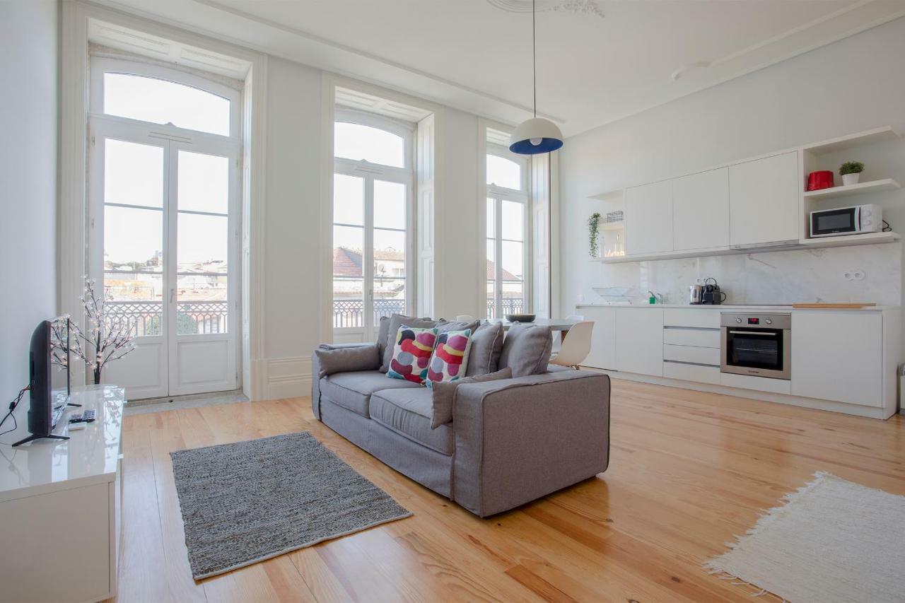 Downtown Spacious Studio Porto Bagian luar foto