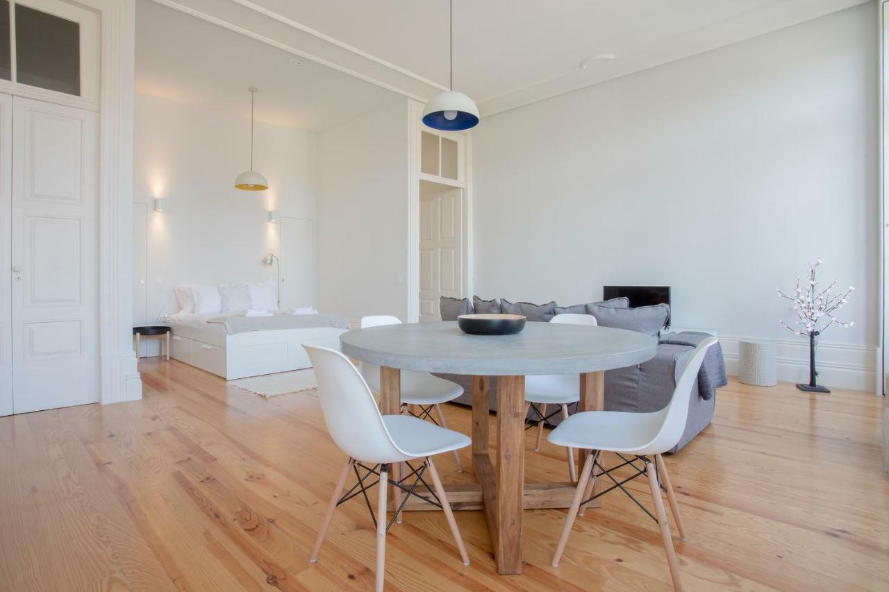 Downtown Spacious Studio Porto Bagian luar foto