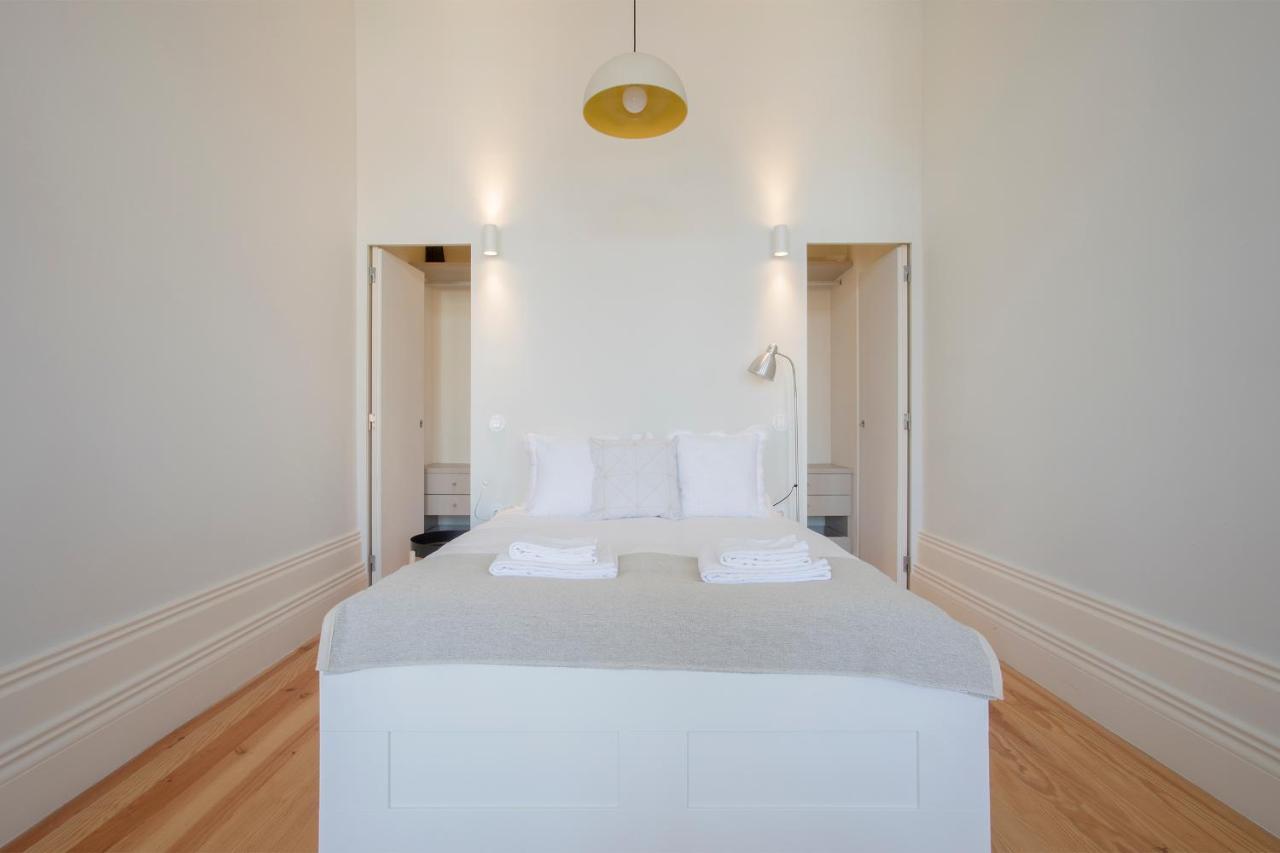 Downtown Spacious Studio Porto Bagian luar foto
